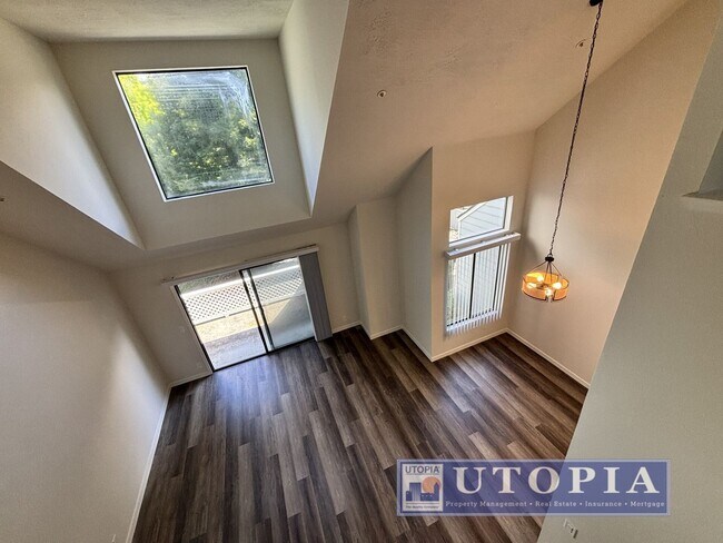 Foto del edificio - Newly Remodeled 2 Bed 1 Bath Unit Right Near Cabrillo College