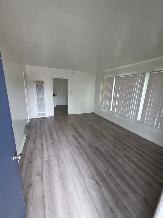 Foto del edificio - 2760 E. 57th St.