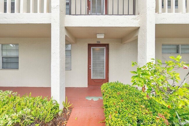 Building Photo - 31 Abbey Ln