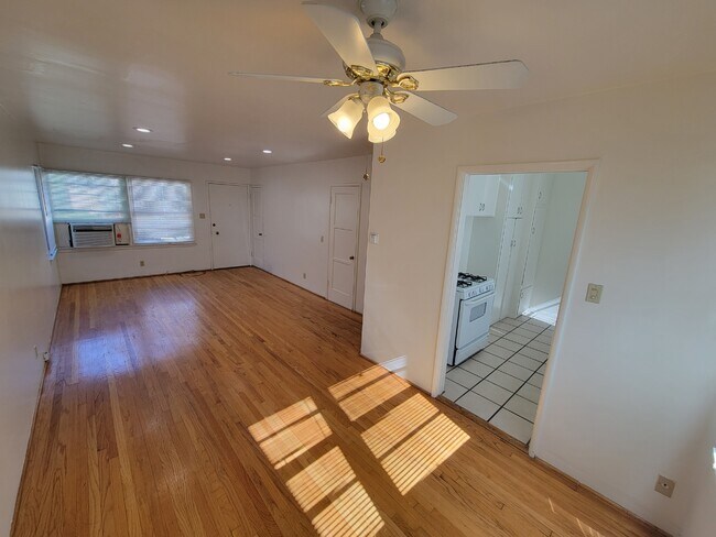 Building Photo - 1746 Canada Blvd