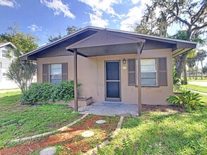 Building Photo - 319 Lucerne Dr