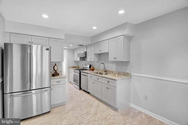 Foto del edificio - 14767 Darbydale Ave