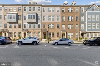 Building Photo - 1122 Madeira Terrace SE