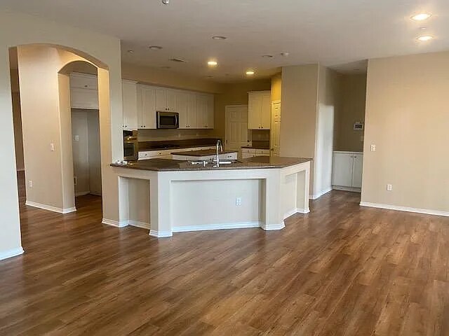 Foto del edificio - 375 Deodar St