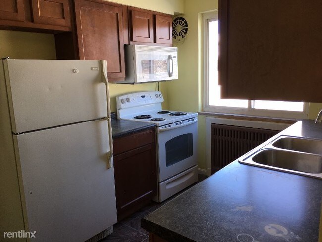 Foto del edificio - 2 br, 1 bath Apartment - 408 Eaton Ave