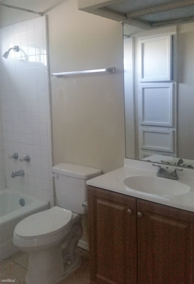 Building Photo - 10531 Starcrest Dr