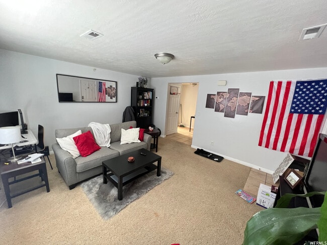 Building Photo - 455 N 400 W