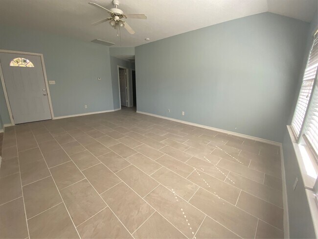 Foto del edificio - 10662 Royal York Dr