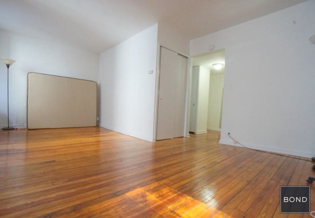 Primary Photo - 159 E 55th St