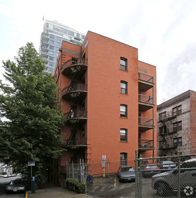 Tiffany & Clay Housing Apartments Portland, OR