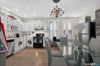 Building Photo - 361 Ridgefield Ave