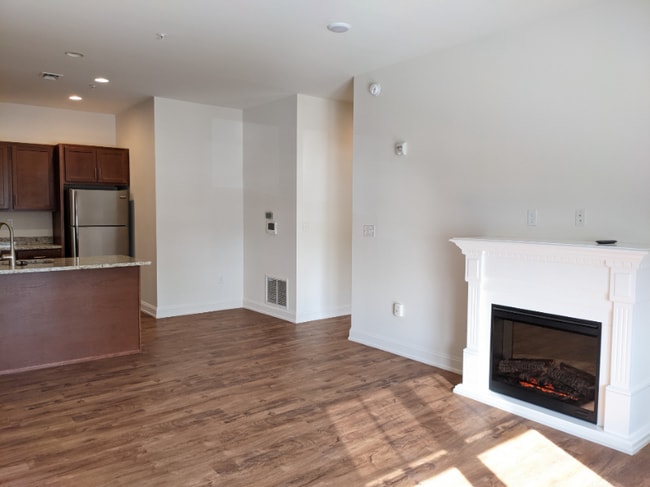 Building Photo - 591 Terrace Blvd
