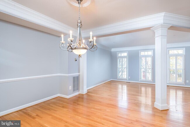 Building Photo - 4912 Waple Ln