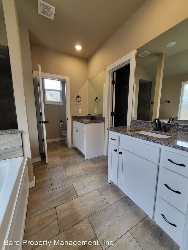 Primary Photo - 3 br, 2.5 bath House - 2305 Kimball Dr