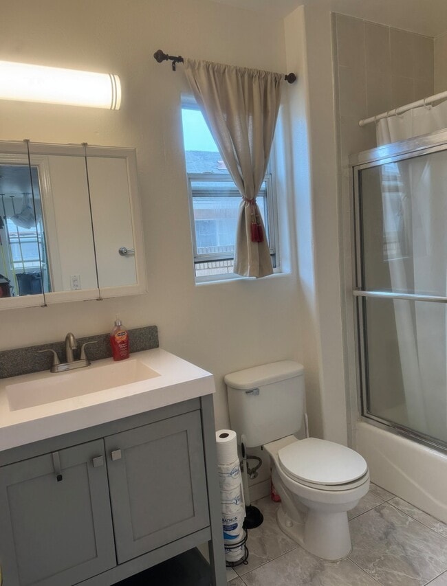 Bathroom - 903 Hershey Ave