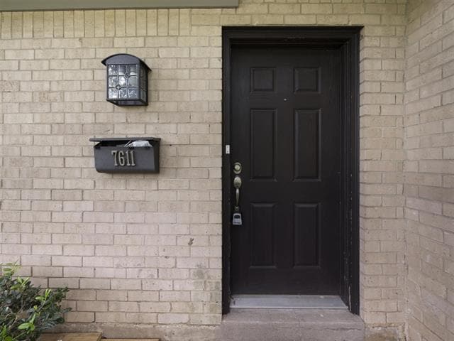 Building Photo - 7611 Woodthrush Dr