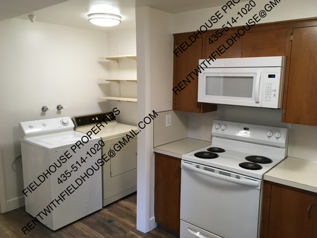 Building Photo - 812 N 700 E