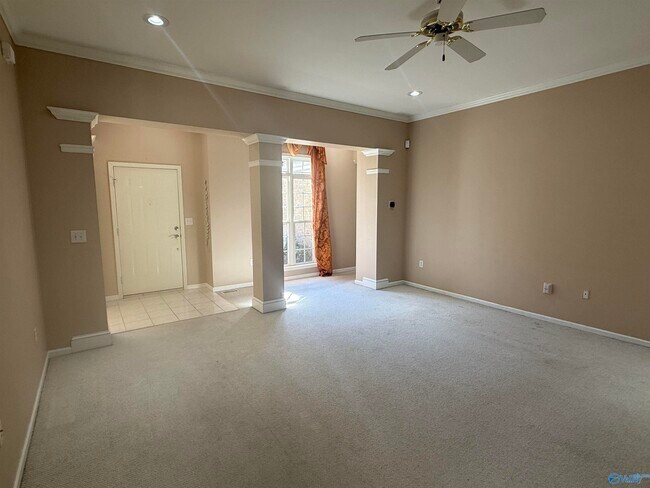 Foto del edificio - 1719 Weymouth Ln NW