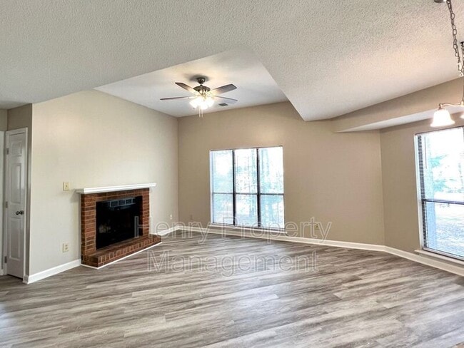 Photo - 833 New Kent Pl House