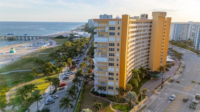 Foto del edificio - 328 N Ocean Blvd