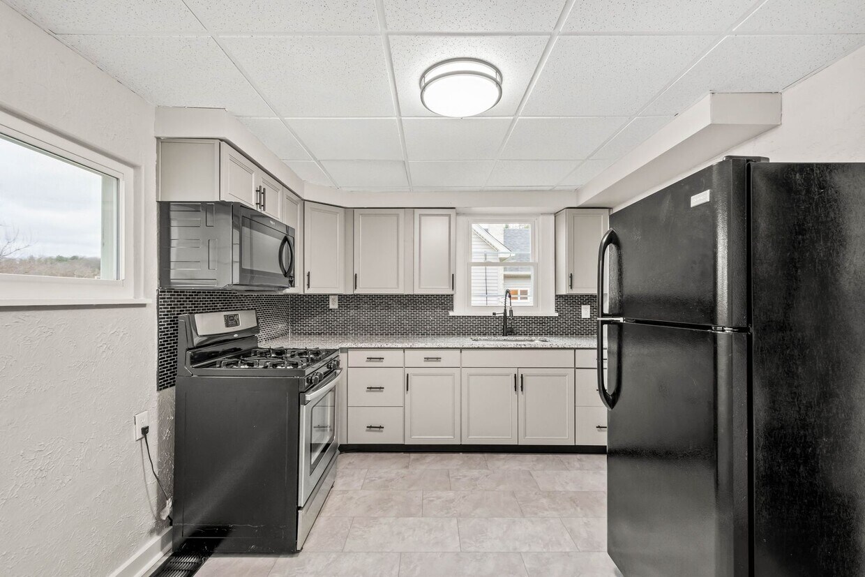 Foto principal - Stunning 3 bedroom home in South Park avai...