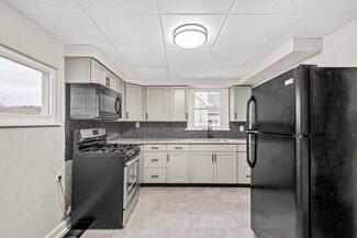 Building Photo - 1174 Forest Ave