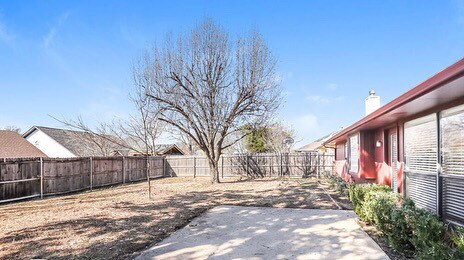 Building Photo - 6947 Cedar Knoll Dr