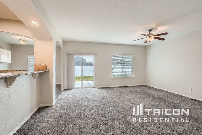 Foto del edificio - 899 Shirttail Peak Ct