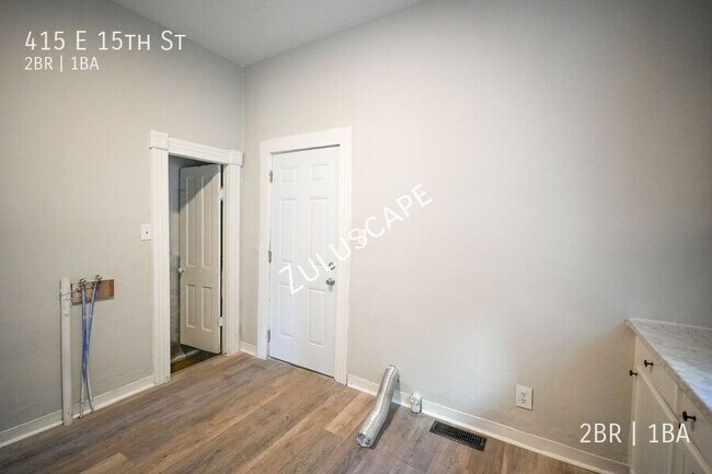 Building Photo - 415 E 15th St