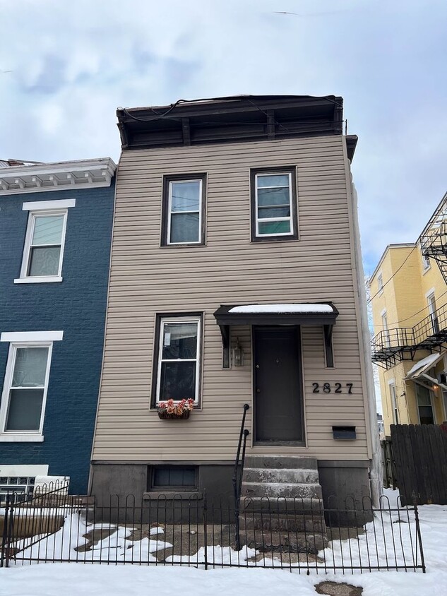 Foto principal - 2827 Glendora Ave