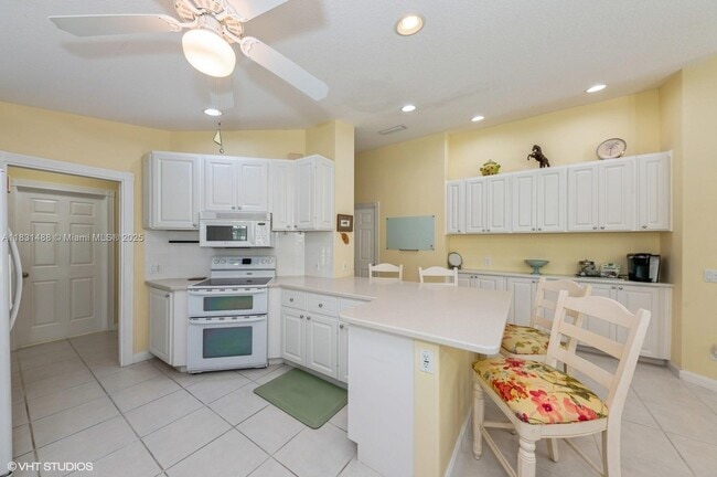 Building Photo - 8163 Montserrat Pl