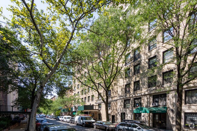 Building Photo - 41 W 82nd St