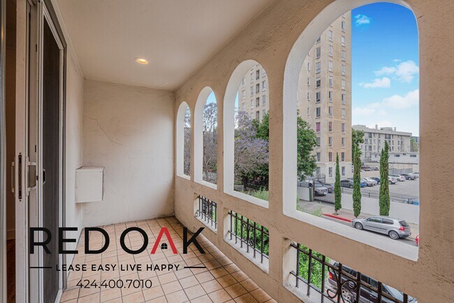Foto del edificio - 1818 Whitley Ave