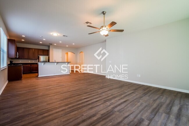 Building Photo - NOW OFFERING FIRST 2 FULL MONTH FREE OR A ...
