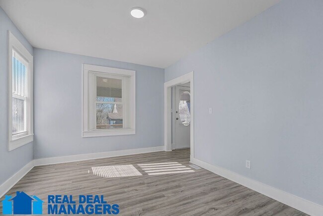 Building Photo - "Charming 4-Bedroom Home with 2 Full Baths...