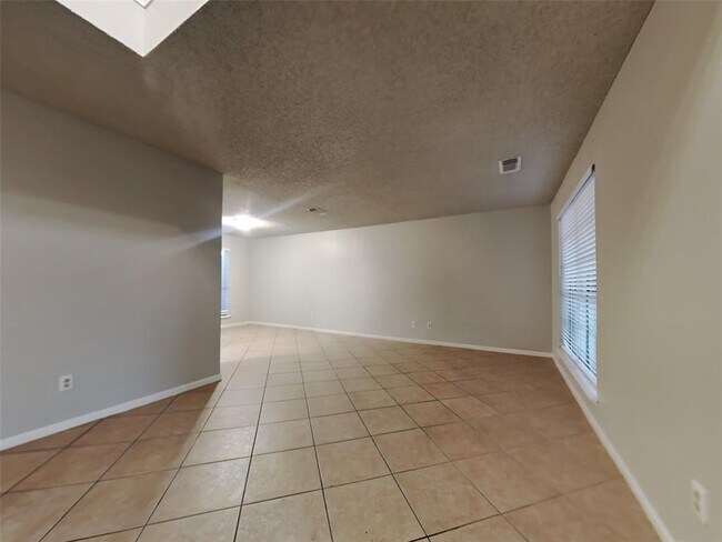 Foto del edificio - 18163 Holly Green Dr