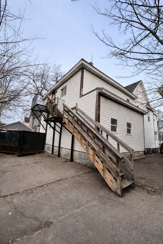 Foto del edificio - 317 Earl St