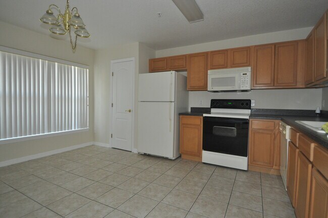 Foto del edificio - LAKE MARY: 3/2.5 Townhome in Feathers Edge