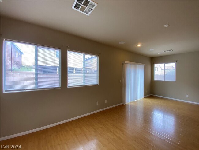 Building Photo - 9258 Weeping Hollow Ave