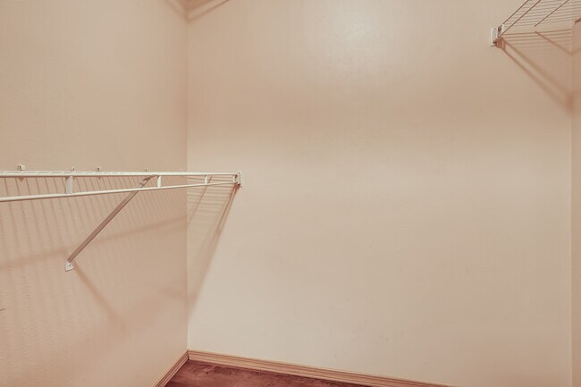 Primary Bedroom Closet - 14318 Se Stark St