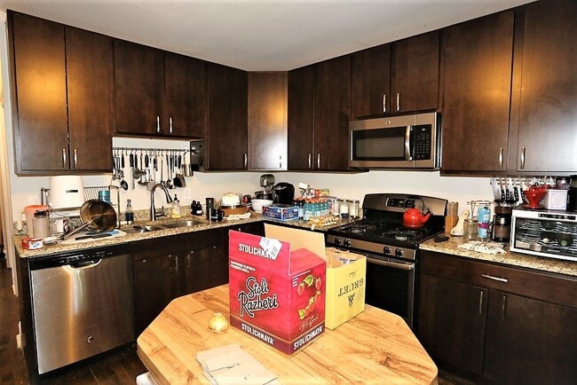 Foto del edificio - 4849 N Seeley Ave