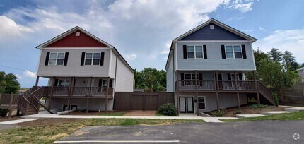 Building Photo - 1317 Downey St