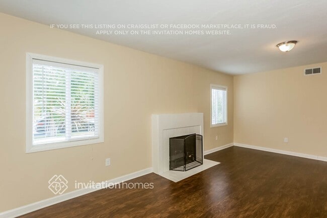 Foto del edificio - 15145 Haynes St