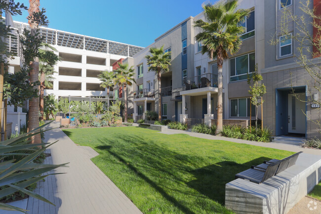 Building View - City Square