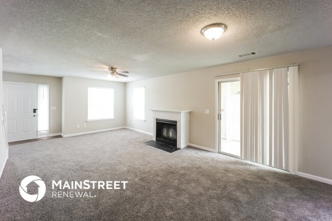 Building Photo - 6117 Hickory Ln Dr