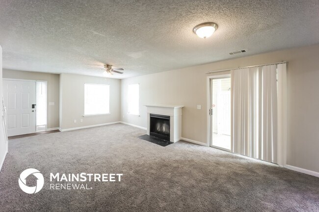Foto del edificio - 6117 Hickory Ln Dr