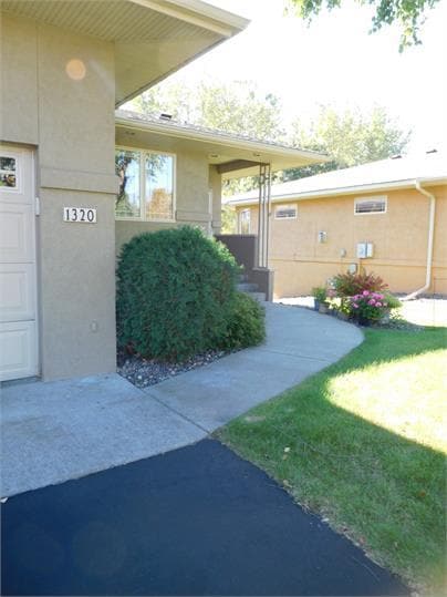 Building Photo - 1320 Prairie Creek Ln