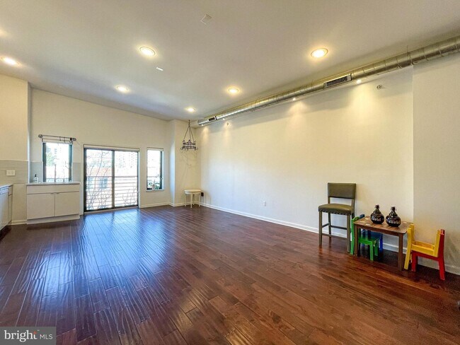 Foto del edificio - 714 South St