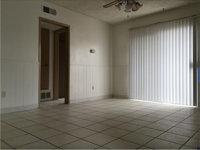 Dining room - 12713 Cranbrook Ave