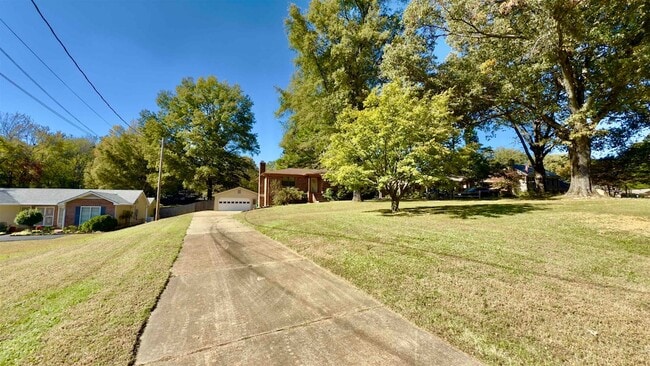 Building Photo - 2563 Hacks Cross Rd